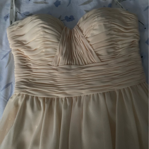 Pale yellow strapless dress in a size 6 - Picture 6 of 6